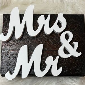 NWT White 'Mrs & Mr' Decorative Wood Decor